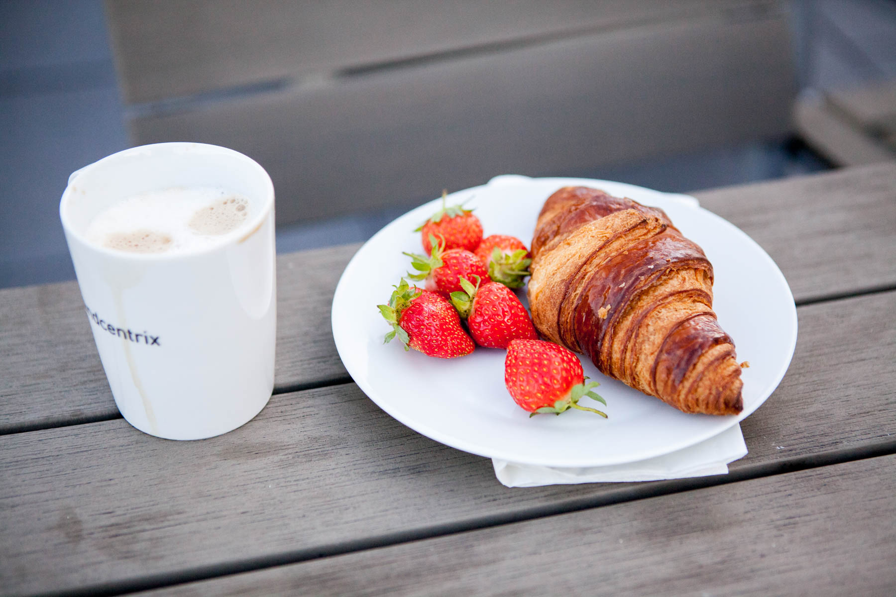 creative mornings köln vortrag frühstück grandceantrix Michaela Berghaus Veronica Garcia kaffee erdbeeren croissant jörn strojny